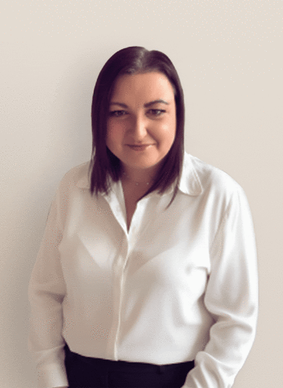 kelly-moving-headshot